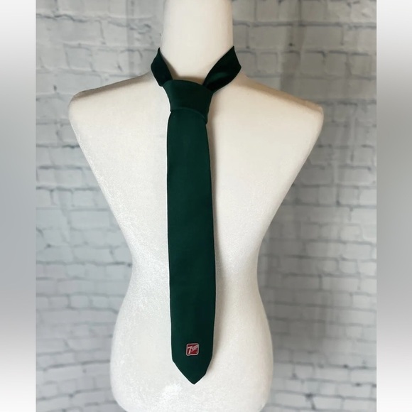 Vintage Neck Tie Green Men’s 7UP Golden Clasp Prince Consort 57’ Inch Collector - Picture 9 of 10